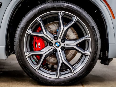 Used 2024 BMW X5 M60i AWD/4WD image 39