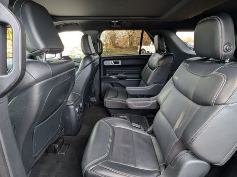 Used 2020 Ford Explorer ST w/ Premium Technology Package image 32