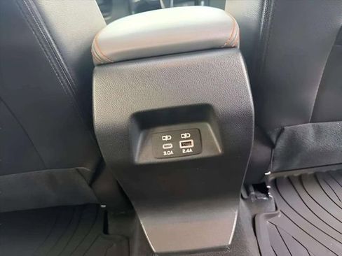 Used 2025 Subaru Crosstrek 2.5i Limited w/ Crosstrek Mirror Package image 17