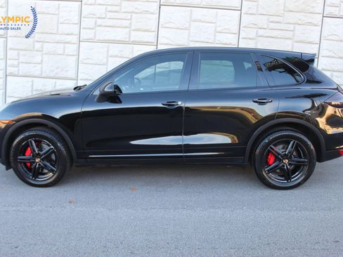 Used 2014 Porsche Cayenne Platinum Edition image 7