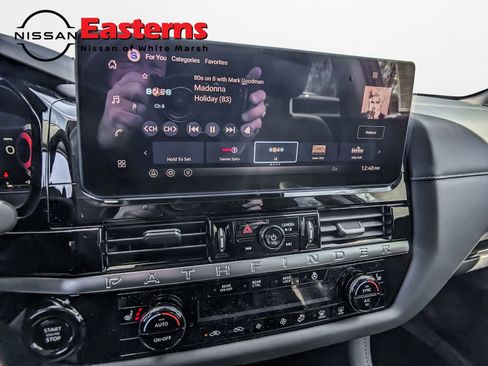 New 2026 Nissan Pathfinder SL image 9