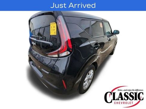 Used 2025 Kia Soul S image 11