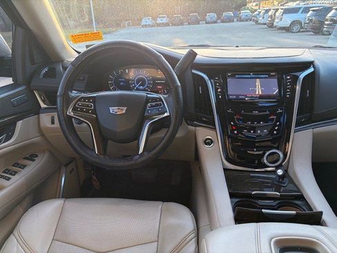 Used 2020 Cadillac Escalade ESV Luxury w/ Escalade Sport Edition image 11