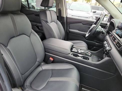 Certified 2025 Honda Pilot EX-L image 6