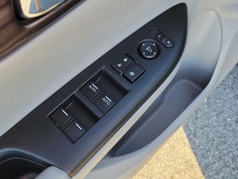 Used 2016 Honda Accord EX-L image 14