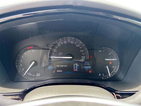 Used 2018 Cadillac XT5 Luxury w/ Driver Awareness Package image 13