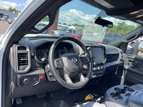 New 2024 RAM 3500 Tradesman w/ Chrome Appearance Group image 13