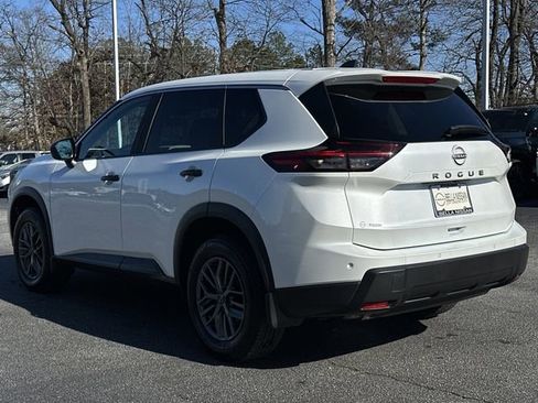 Certified 2025 Nissan Rogue S image 22