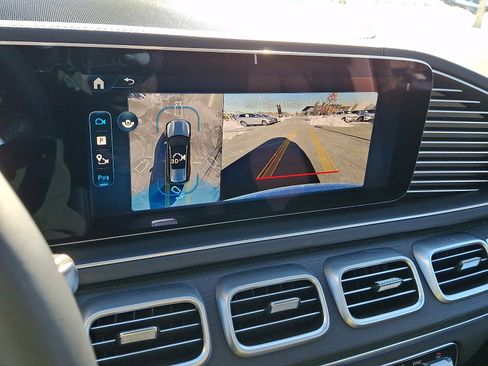 Certified 2026 Mercedes-Benz GLS 450 4MATIC image 19