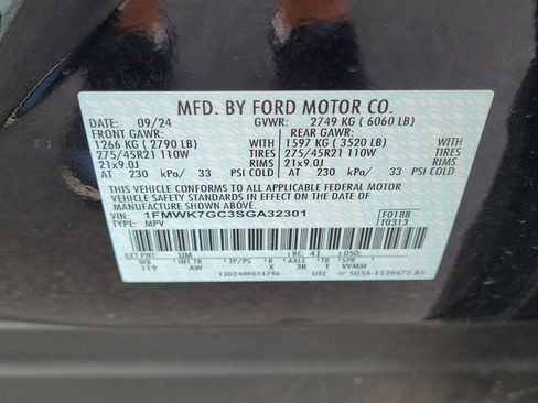 Used 2025 Ford Explorer ST RWD image 31