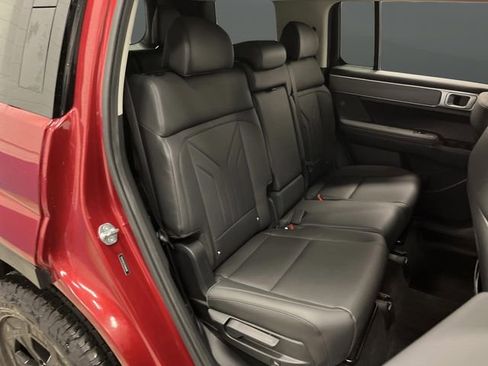 Used 2025 Hyundai Santa Fe XRT image 33