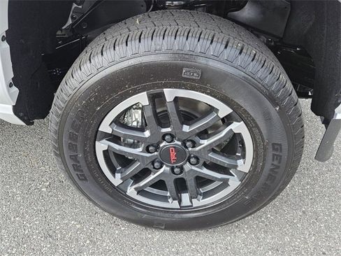 New 2025 Toyota Tacoma TRD Sport image 15