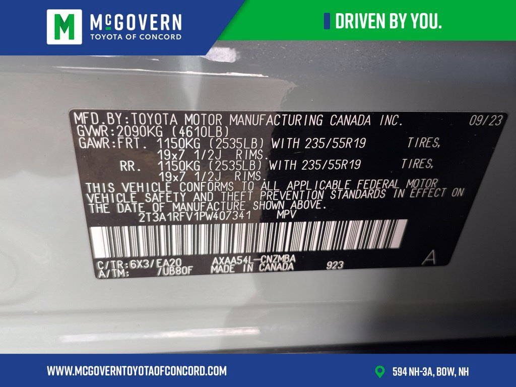 Used 2023 Toyota RAV4 XLE Premium AWD/4WD image 38