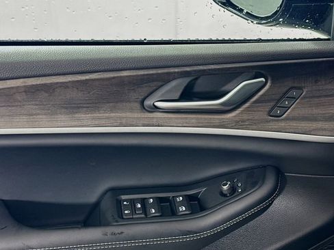 New 2025 Jeep Grand Cherokee Limited image 18