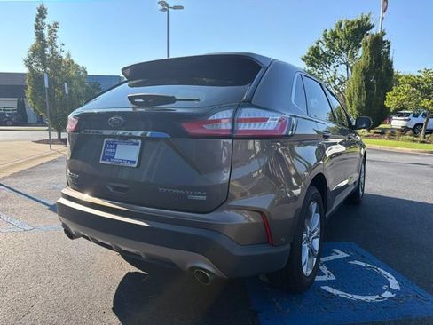 Used 2019 Ford Edge Titanium w/ Equipment Group 301A FWD image 6