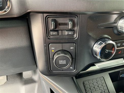 New 2024 Ford F450 Platinum w/ FX4 Off-Road Package image 27