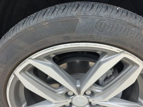 Certified 2023 Cadillac XT4 Sport AWD/4WD image 3