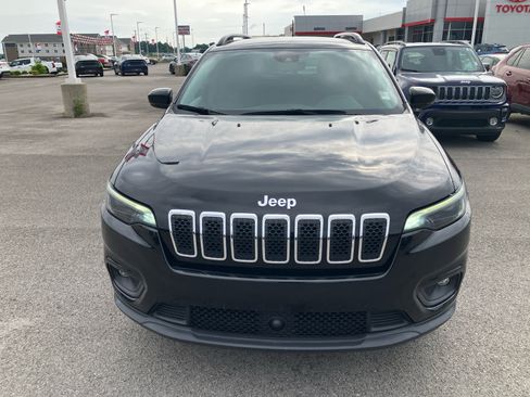 Used 2022 Jeep Cherokee Latitude Lux AWD/4WD image 2