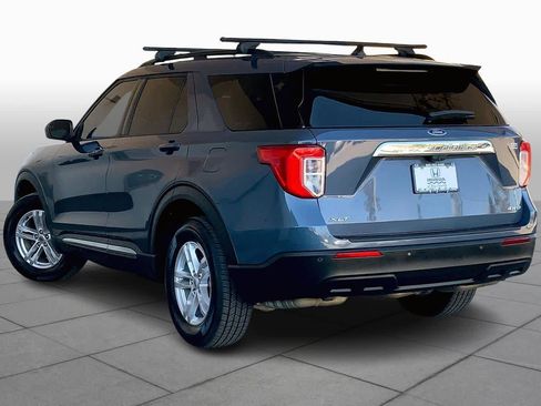 Used 2021 Ford Explorer XLT image 12