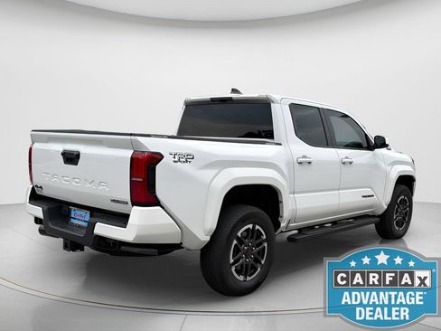 Used 2025 Toyota Tacoma TRD Sport AWD/4WD image 5