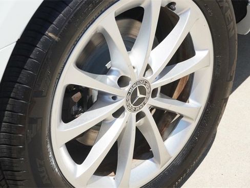 Used 2020 Mercedes-Benz A 220 w/ Premium Package image 9