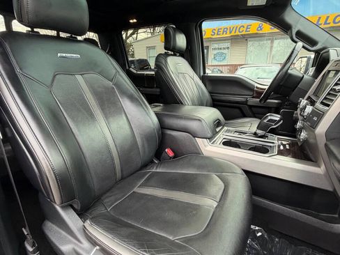 Used 2016 Ford F150 Platinum w/ Equipment Group 701A Luxury AWD/4WD image 19