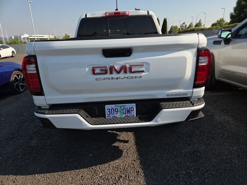Used 2024 GMC Canyon Elevation w/ Convenience Package RWD image 4