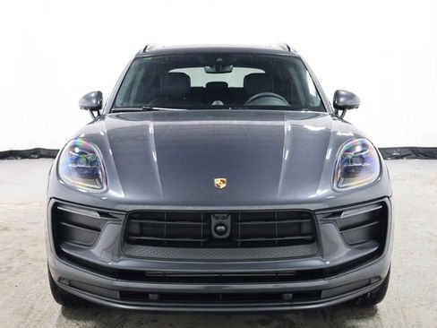 Certified 2026 Porsche Macan image 14