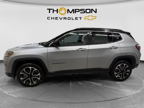 Used 2024 Jeep Compass Limited AWD/4WD image 2