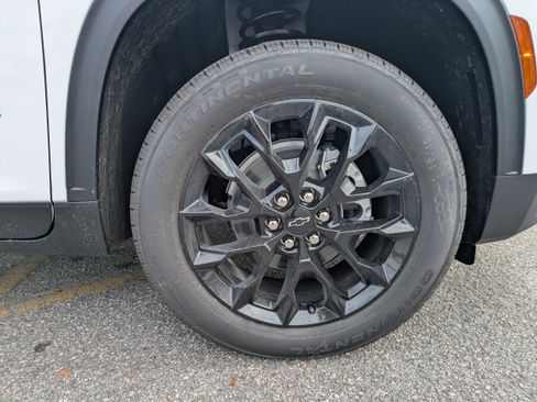 New 2026 Chevrolet Traverse LT w/ Midnight/Sport Edition image 11