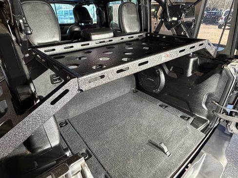 Used 2023 Jeep Wrangler Unlimited Rubicon 4xe AWD/4WD image 35