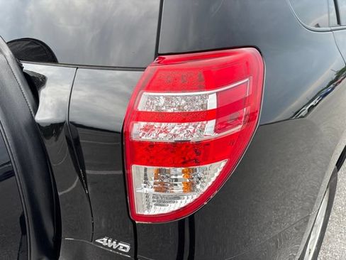 Used 2011 Toyota RAV4 4WD w/ Base L4 Extra Value Pkg image 10