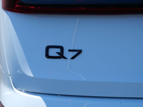 Used 2024 Audi Q7 3.0T Premium Plus AWD/4WD image 12