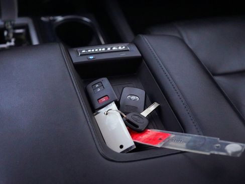 Used 2020 Toyota Tundra Limited image 48