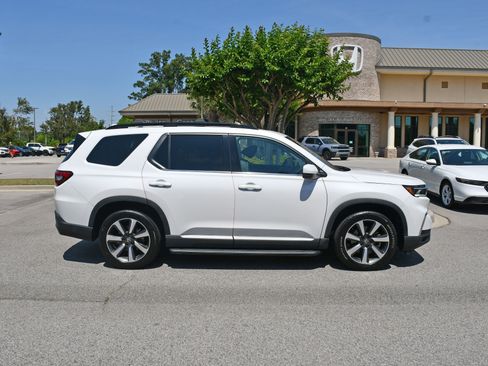 Certified 2023 Honda Pilot Elite image 5