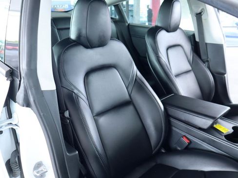 Used 2023 Tesla Model 3 Standard Range RWD image 32