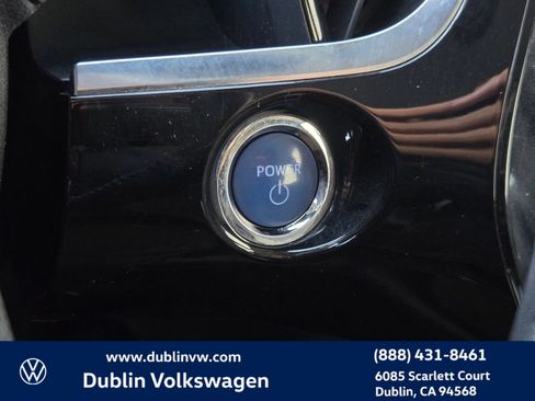 Used 2018 Toyota Prius Prime Premium image 21