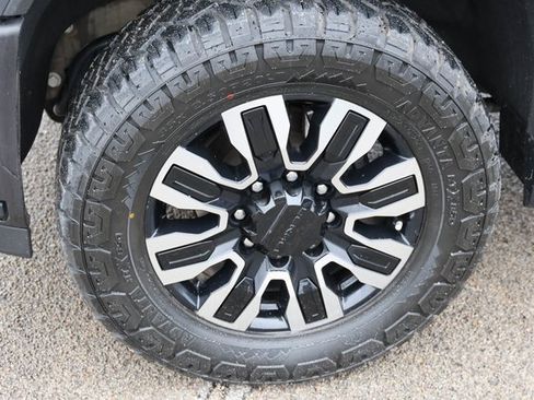 Used 2024 GMC Sierra 3500 Denali Ultimate image 7