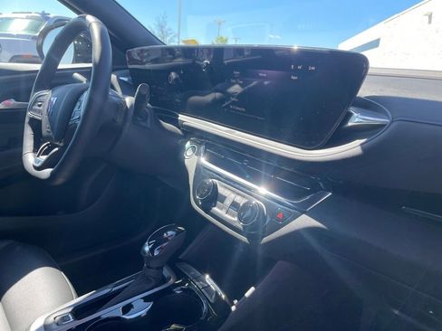 Used 2025 Buick Envista Sport Touring w/ Convenience I Package image 31