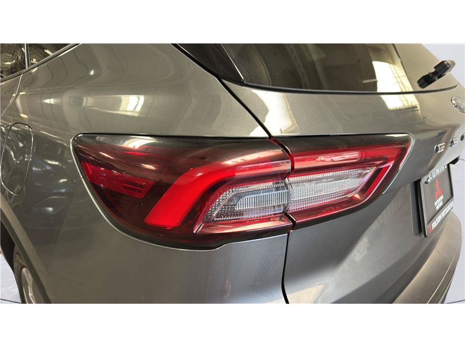 Used 2025 Ford Escape ST-Line FWD image 38