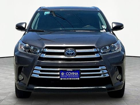 Used 2018 Toyota Highlander Limited AWD/4WD image 2