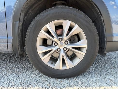 Used 2014 Toyota Highlander XLE AWD/4WD image 17