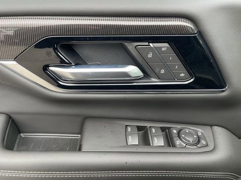 New 2026 GMC Yukon XL Elevation w/ Elevation Premium Package AWD/4WD image 24
