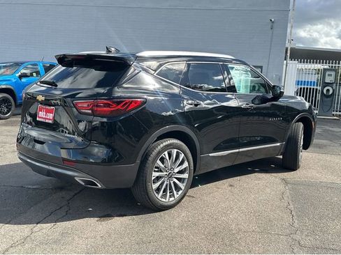 Certified 2024 Chevrolet Blazer Premier w/ Enhanced Convenience Package image 11