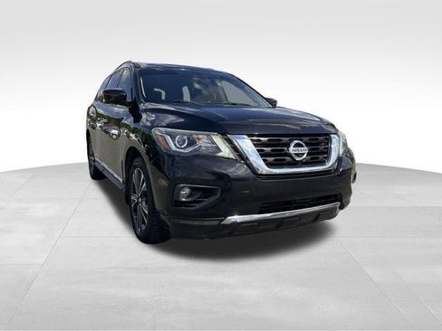 Used 2017 Nissan Pathfinder Platinum FWD image 7