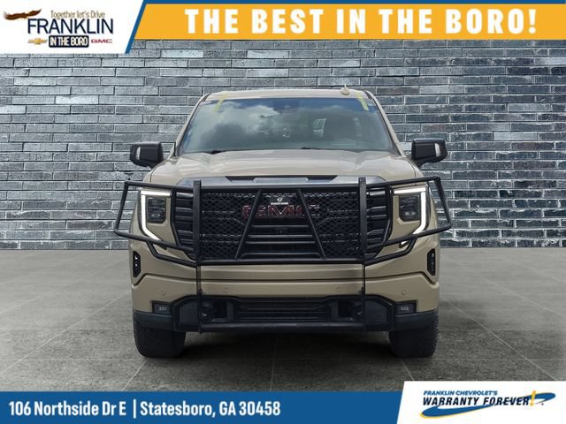 Used 2023 GMC Sierra 1500 AT4 w/ Technology Package AWD/4WD image 9