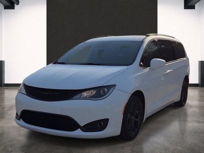 Used 2019 Chrysler Pacifica Touring-L Plus w/ Advanced Safetytec Group