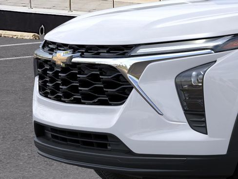 New 2026 Chevrolet Trax LS image 13