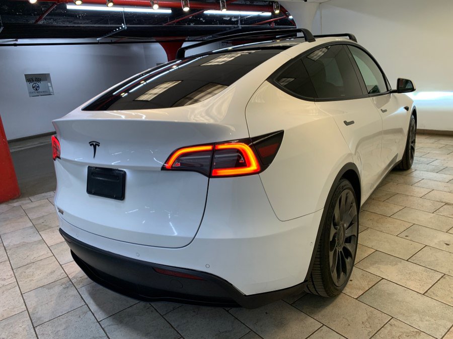 Used 2021 Tesla Model Y Performance AWD/4WD image 8