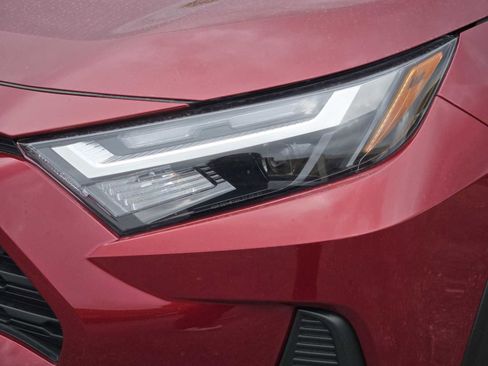 Used 2024 Toyota RAV4 LE image 9